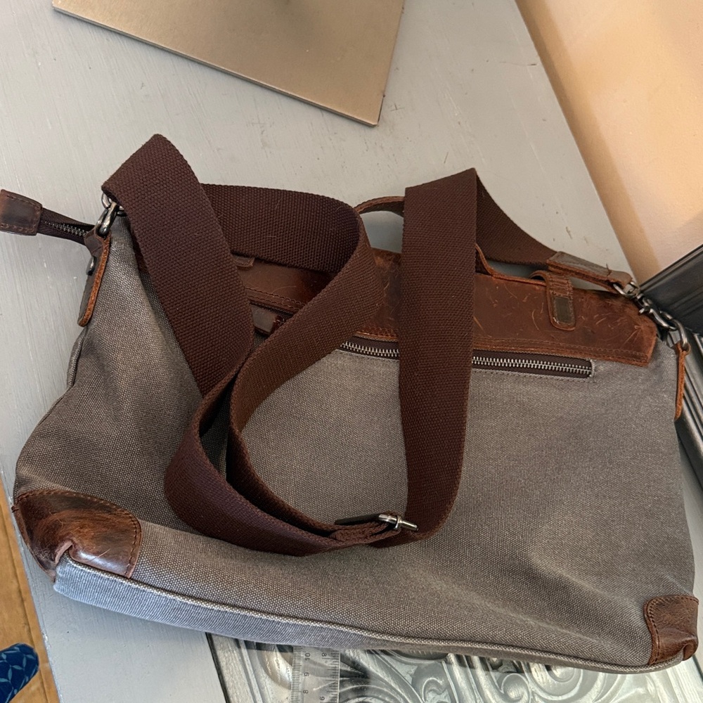 Brown and Gray Leather Messenger Bag - Picture 4 of 9